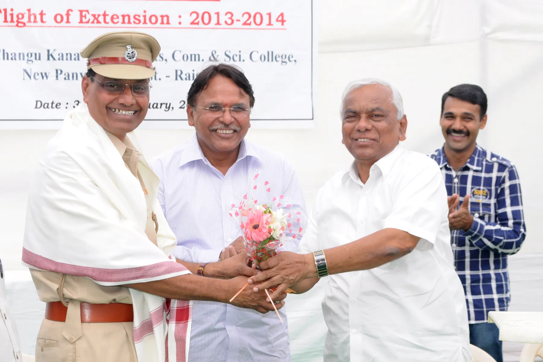DSC Feliciation of Police Officer by Hon. Shri. Ramsheth Thakur Ex MP